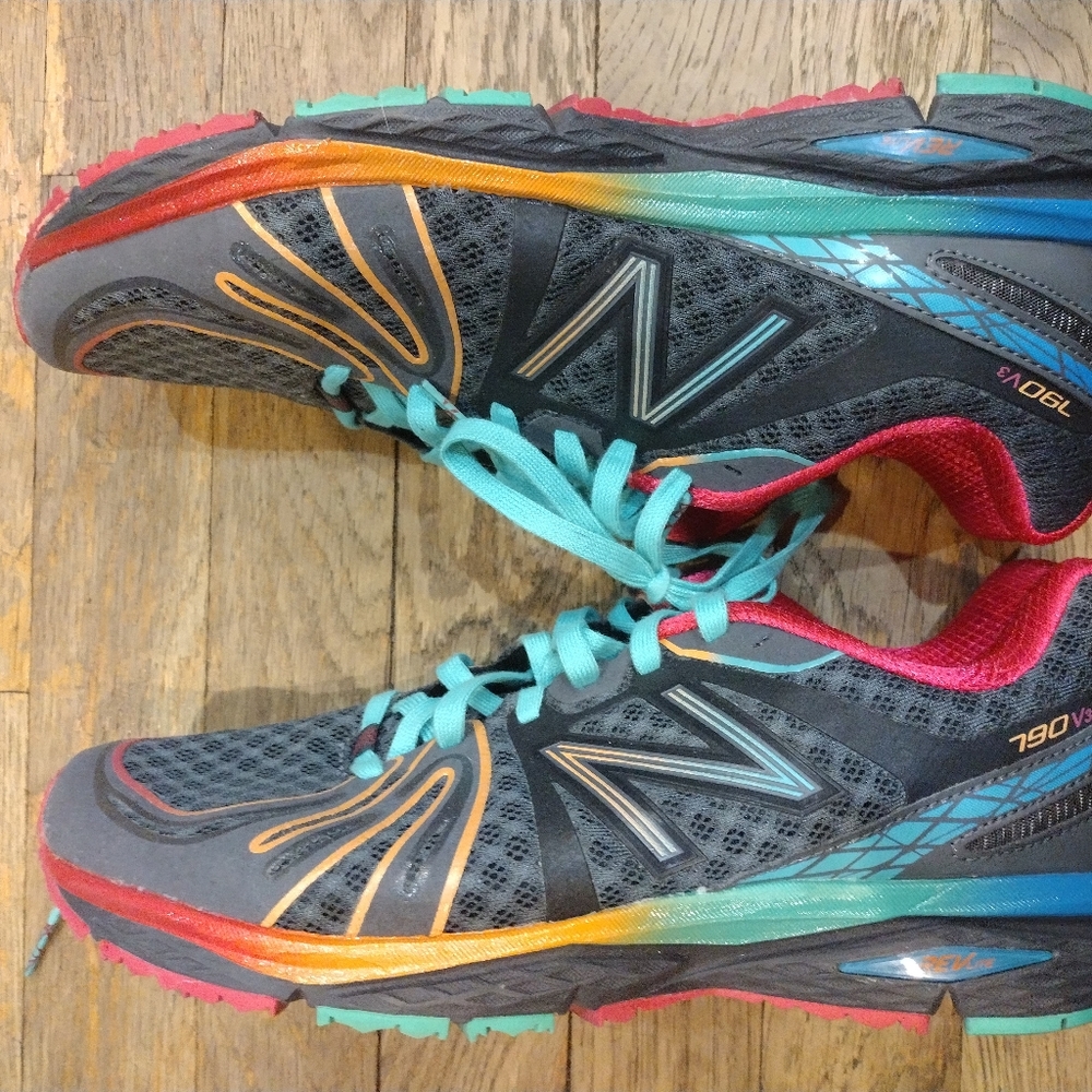 New Balance Sneakers - Picture 6 of 9